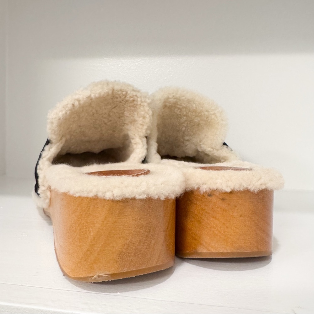 CHLOÉ Joy Suede & Shearling Clogs - Picture 9 of 15